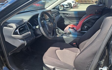 Toyota Camry, 2021 год, 2 400 000 рублей, 10 фотография