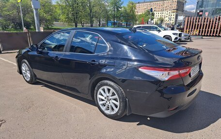 Toyota Camry, 2021 год, 2 400 000 рублей, 7 фотография