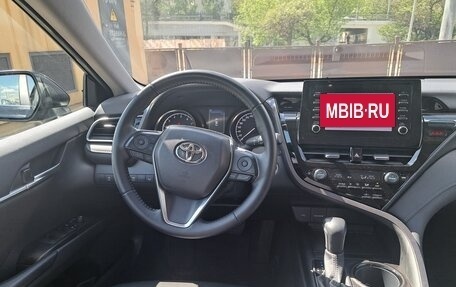 Toyota Camry, 2021 год, 2 400 000 рублей, 15 фотография