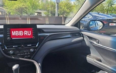 Toyota Camry, 2021 год, 2 400 000 рублей, 14 фотография