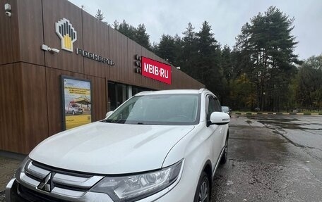 Mitsubishi Outlander III рестайлинг 3, 2017 год, 1 550 000 рублей, 1 фотография