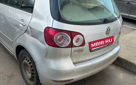 Volkswagen Golf Plus II, 2011 год, 580 000 рублей, 2 фотография