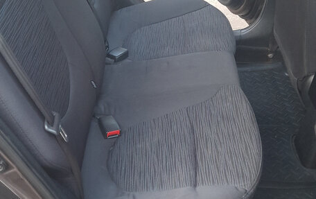 Hyundai Solaris II рестайлинг, 2016 год, 900 000 рублей, 13 фотография