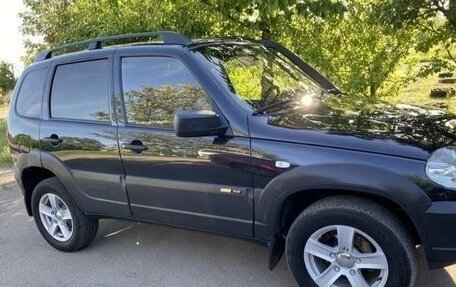 Chevrolet Niva I рестайлинг, 2015 год, 720 000 рублей, 2 фотография