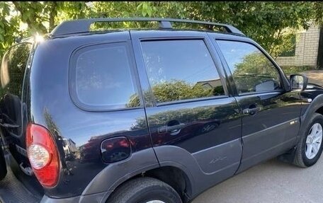Chevrolet Niva I рестайлинг, 2015 год, 720 000 рублей, 7 фотография