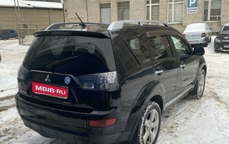 Mitsubishi Outlander III рестайлинг 3, 2006 год, 780 000 рублей, 3 фотография