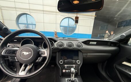 Ford Mustang VI рестайлинг, 2019 год, 2 998 000 рублей, 9 фотография