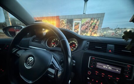 Volkswagen Jetta VI, 2015 год, 1 150 000 рублей, 14 фотография