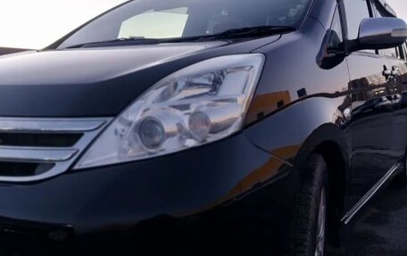 Toyota ISis I, 2010 год, 1 150 000 рублей, 2 фотография