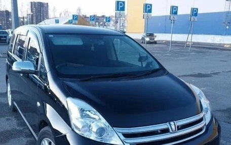 Toyota ISis I, 2010 год, 1 150 000 рублей, 5 фотография