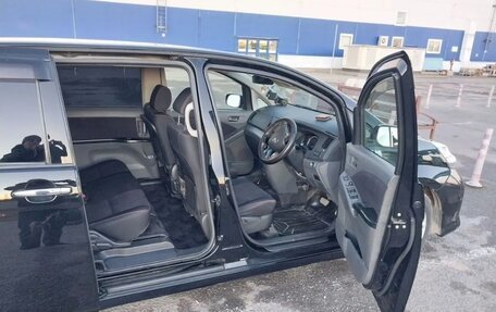 Toyota ISis I, 2010 год, 1 150 000 рублей, 6 фотография