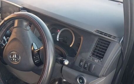 Toyota ISis I, 2010 год, 1 150 000 рублей, 8 фотография