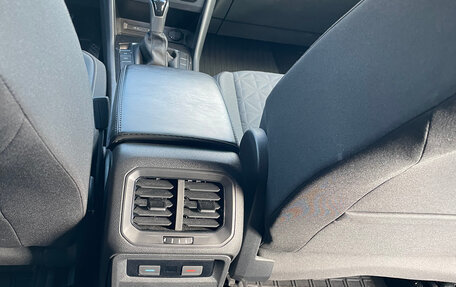 Volkswagen Tiguan II, 2021 год, 3 450 000 рублей, 10 фотография