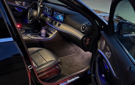 Mercedes-Benz E-Класс, 2021 год, 6 500 000 рублей, 4 фотография