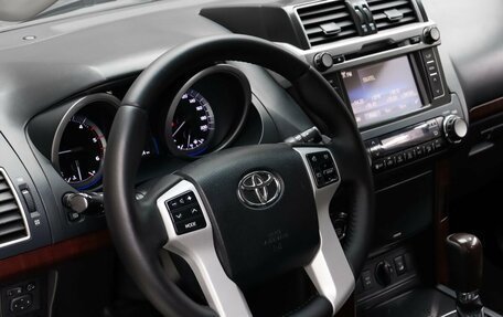 Toyota Land Cruiser Prado 150 рестайлинг 2, 2015 год, 2 849 000 рублей, 8 фотография