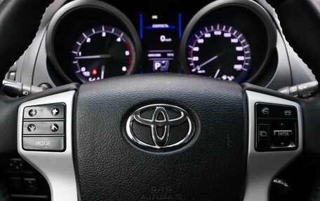 Toyota Land Cruiser Prado 150 рестайлинг 2, 2015 год, 2 849 000 рублей, 11 фотография