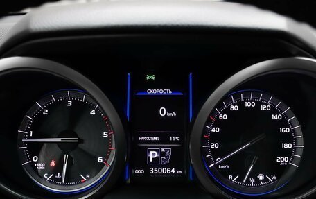 Toyota Land Cruiser Prado 150 рестайлинг 2, 2015 год, 2 849 000 рублей, 12 фотография