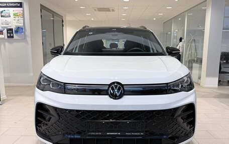 Volkswagen Tiguan, 2025 год, 4 900 000 рублей, 2 фотография