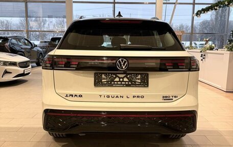 Volkswagen Tiguan, 2025 год, 4 900 000 рублей, 6 фотография