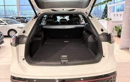 Volkswagen Tiguan, 2025 год, 4 900 000 рублей, 12 фотография