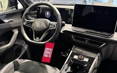 Volkswagen Tiguan, 2025 год, 4 900 000 рублей, 9 фотография