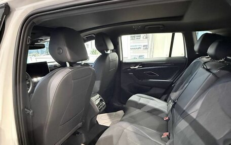 Volkswagen Tiguan, 2025 год, 4 900 000 рублей, 13 фотография