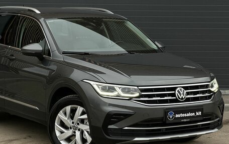 Volkswagen Tiguan II, 2021 год, 3 590 000 рублей, 4 фотография