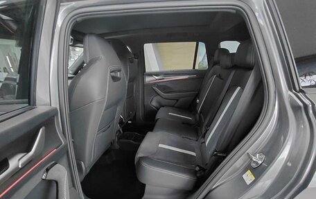 Skoda Kodiaq, 2025 год, 6 390 000 рублей, 11 фотография