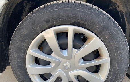 Renault Sandero II рестайлинг, 2019 год, 900 000 рублей, 9 фотография