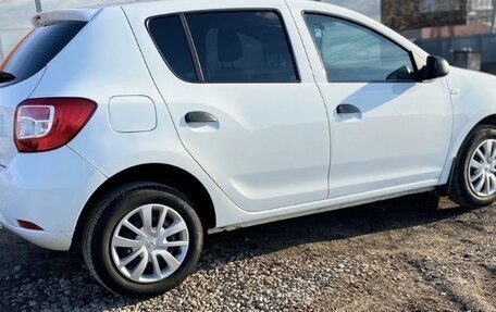 Renault Sandero II рестайлинг, 2019 год, 900 000 рублей, 3 фотография