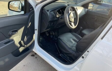 Renault Sandero II рестайлинг, 2019 год, 900 000 рублей, 6 фотография