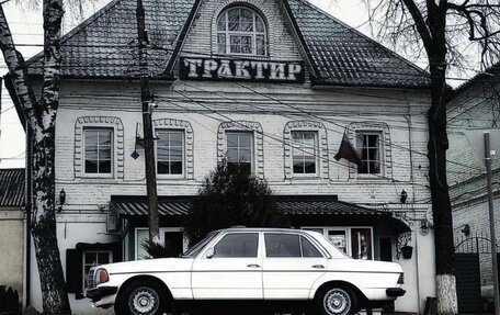 Mercedes-Benz W123, 1984 год, 400 000 рублей, 1 фотография
