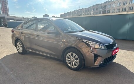 KIA Rio IV, 2021 год, 1 850 000 рублей, 1 фотография
