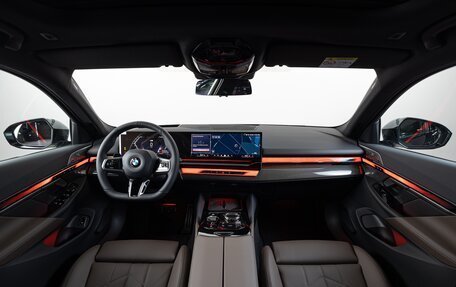 BMW 5 серия, 2025 год, 10 690 000 рублей, 29 фотография