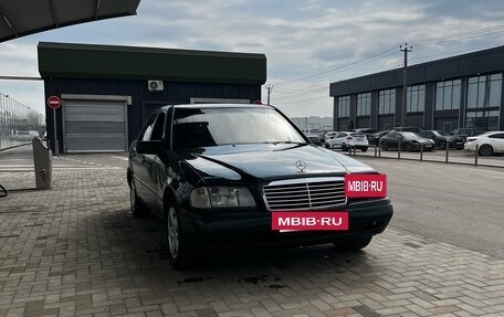 Mercedes-Benz C-Класс, 1996 год, 300 000 рублей, 2 фотография