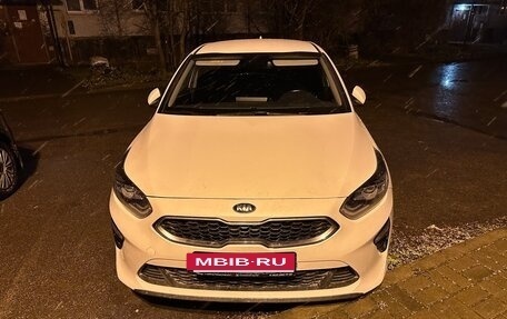 KIA cee'd III, 2021 год, 1 350 000 рублей, 2 фотография