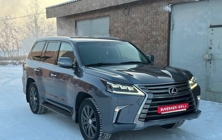 Lexus LX III, 2017 год, 7 450 000 рублей, 6 фотография