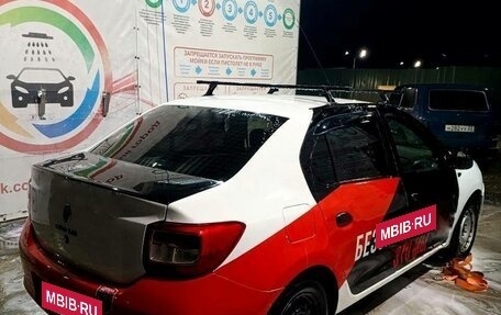 Renault Logan II, 2015 год, 350 000 рублей, 5 фотография