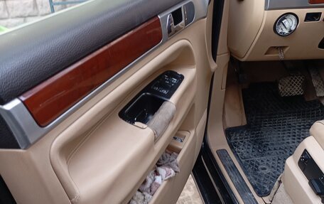 Volkswagen Touareg III, 2004 год, 590 000 рублей, 6 фотография