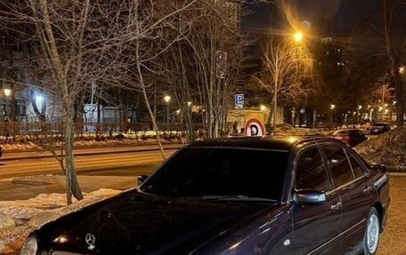 Mercedes-Benz E-Класс, 1997 год, 380 000 рублей, 3 фотография