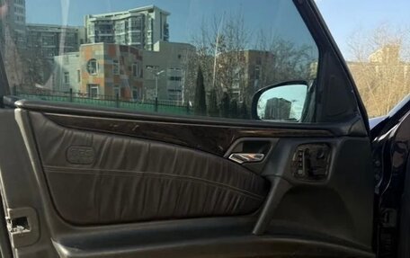 Mercedes-Benz E-Класс, 1997 год, 380 000 рублей, 11 фотография