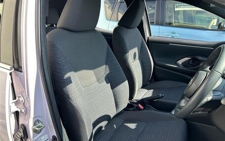 Toyota Yaris, 2023 год, 778 000 рублей, 11 фотография