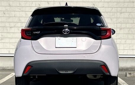 Toyota Yaris, 2023 год, 778 000 рублей, 6 фотография