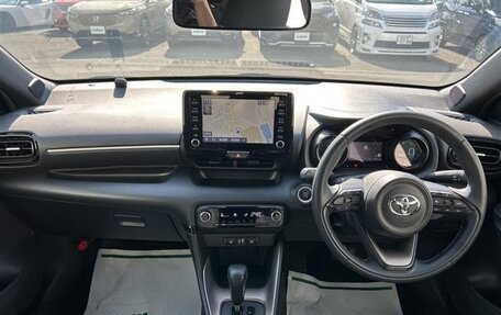 Toyota Yaris, 2023 год, 778 000 рублей, 8 фотография