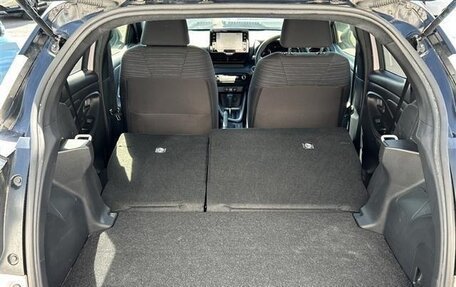 Toyota Yaris, 2023 год, 778 000 рублей, 9 фотография
