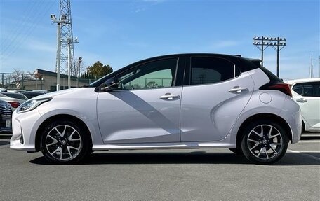 Toyota Yaris, 2023 год, 778 000 рублей, 7 фотография