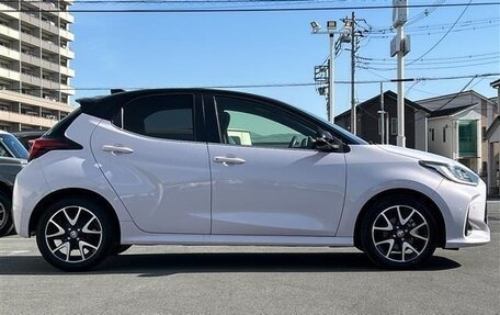 Toyota Yaris, 2023 год, 778 000 рублей, 4 фотография