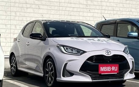 Toyota Yaris, 2023 год, 778 000 рублей, 3 фотография