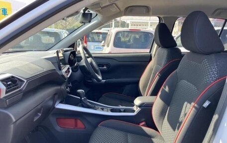 Toyota Raize I, 2022 год, 1 095 000 рублей, 8 фотография