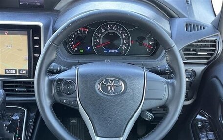 Toyota Noah III, 2020 год, 2 150 000 рублей, 11 фотография